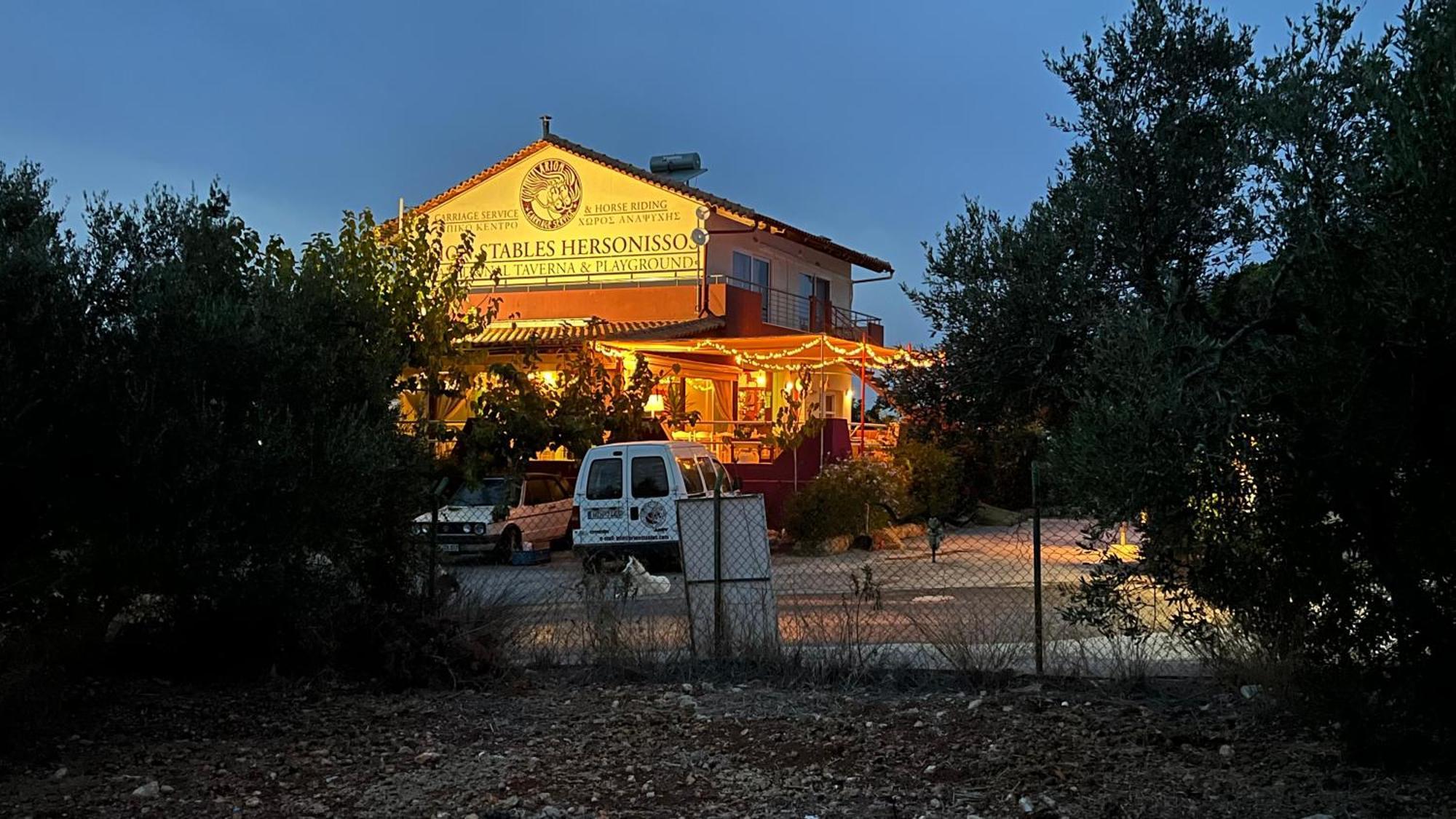 Arion Stables & Apartments Limenas Chersonisou Exterior foto